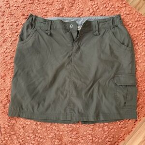 Duluth Trading Co Olive Skort